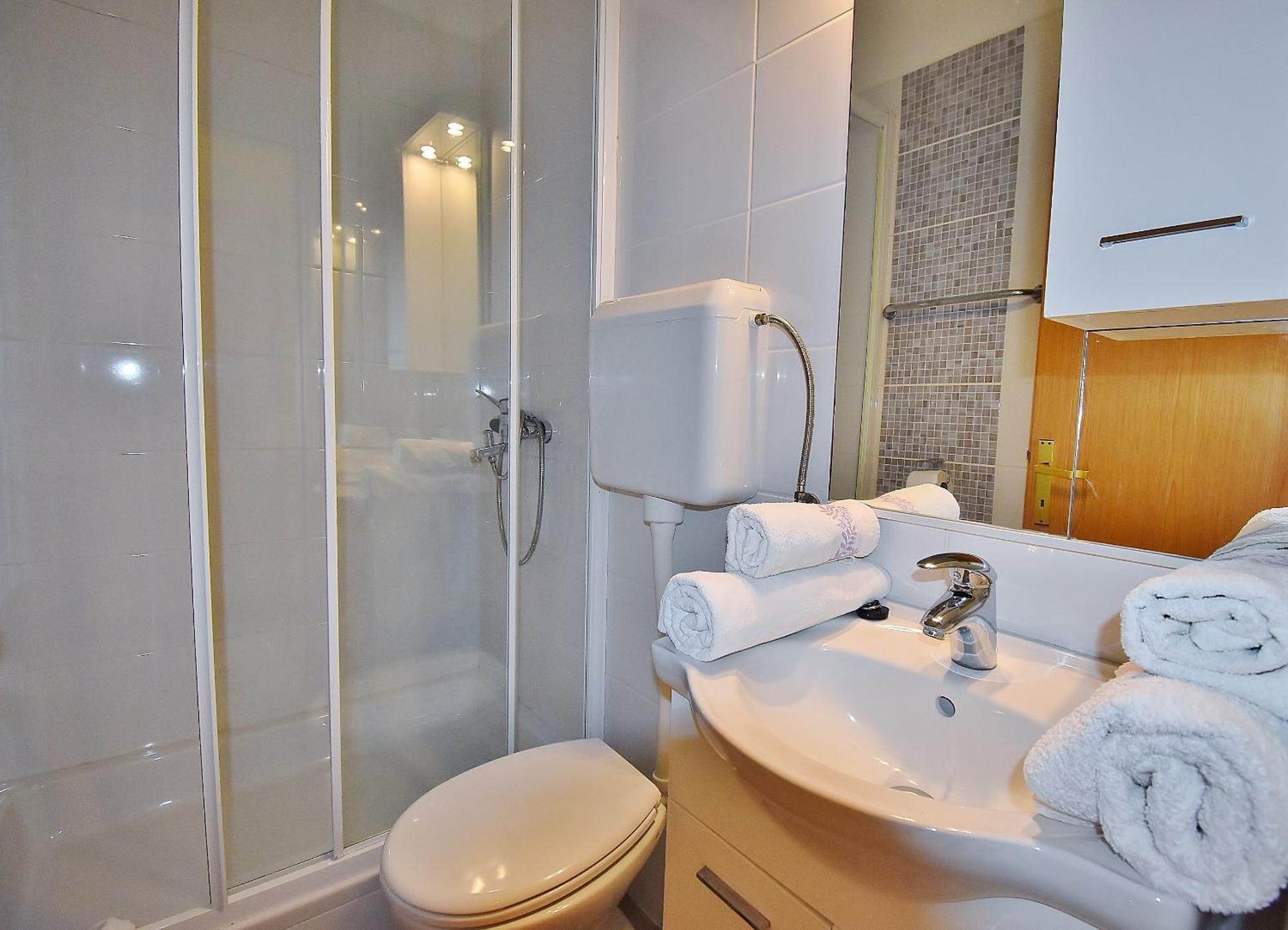 Lucija Apartment Kampor Ngoại thất bức ảnh